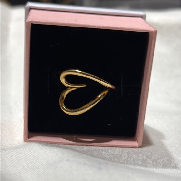 Pandora Organically Shaped Heart Ring - Picture 1 of 5